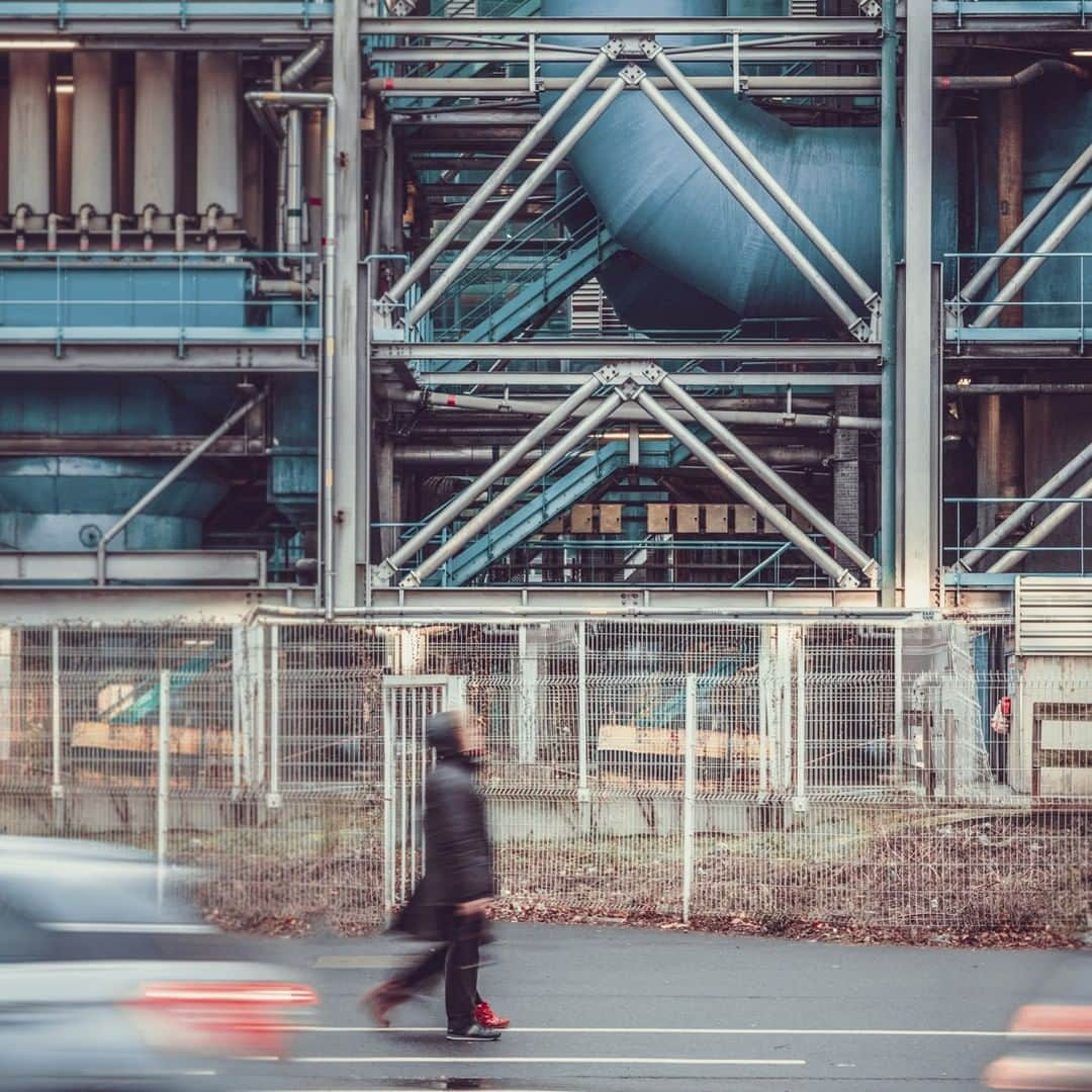 Citroënさんのインスタグラム写真 - (CitroënInstagram)「#Chevrons are everywhere! Bringing serenity to our urban fast lives.  #InspiredByYou 📷 by @dingophoto . . Use #Citroën when you see one!」4月17日 17時30分 - citroen