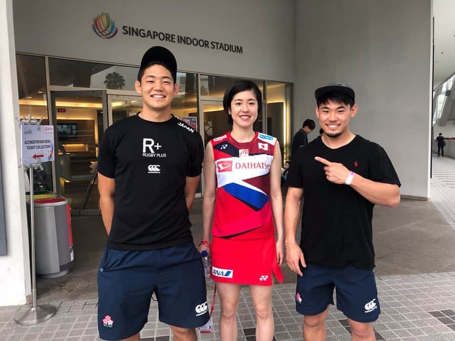 藤田慶和さんのインスタグラム写真 - (藤田慶和Instagram)「シンガポールで栗さんの試合を観戦しに行き、栗さんも僕の試合を観戦しに来てくれた👍 栗さんありがとうございます🙇‍♂️ #バドミントン日本代表 #ラグビー日本代表 #badminton #rugby #singapore #シンガポール」4月17日 17時36分 - yoshikazu15