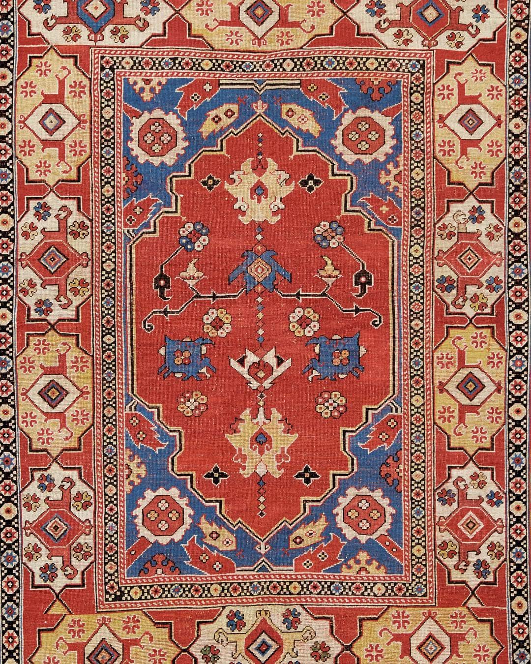 サザビーズさんのインスタグラム写真 - (サザビーズInstagram)「Rolling out the red carpet for our ‘Arts of the Islamic World’ #auction on 1 May…  This year’s edition features a number of fine #rugs and #carpets perfect for #collectors looking to add a unique touch to their home. Swipe for just a few of our favourites – including an important inscribed West #Persian rug made of glossy, luscious silk for Fath-‘ali Shah, a 19th century ‘Star Kazak’ #rug, a North Indian #Agra #carpet and an Oushak ‘Transylvanian’ rug crafted in 17th century #Turkey.  View the #exhibition in our #London #galleries from 26 April.  #SothebysMiddleEast #InteriorDesign」4月17日 17時52分 - sothebys