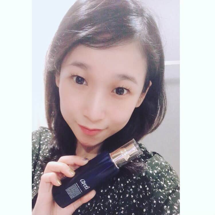 世手子さんのインスタグラム写真 - (世手子Instagram)「Increase the skin beautiful bacteria٩(^‿^)۶ Everyone's  goooood comments Thanks♪(๑ᴖ◡ᴖ๑)♪ Im glaaaaad♪（ｖ＾＿＾）ｖ https://areti.jp/cosme/l1709 @areti_jp  #areti #うる肌レシピ ローションつかってるよー！ #アレティ の化粧水は楽天からかてるよー( ´∀｀) なんとこの #化粧水 は #L1709 という #美肌菌 を増やしてくれるの！！ 肌が本来持っている素質を使って #スキンケア (^_−)−☆ どんな季節になっても歪まない強い肌が作れちゃう！！！ 天然由来成分を配合で保湿力が高く、しかも、低刺激！ 6つの優しいフリー処方 -無着色・無香料・防腐剤フリー・アルコールフリー・オイルフリー・界面活性剤フリー だから最高だよね♪(´ε｀ ) いつまでも健康な肌を保つぞー！ アレティといえば #さくらボトル ♪( ´▽｀) 上からみると桜の形でやっぱりかわいいo(^▽^)o 明日も頑張る！」4月17日 17時54分 - rojide