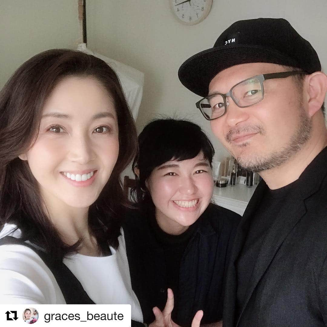 芦田桂子さんのインスタグラム写真 - (芦田桂子Instagram)「#Repost @graces_beaute with @get_repost ・・・ サロンに遊びにきてくれた広島のカメラマン @seiichikojin 光神くん、アシスタントの @reiartsunp  玲愛ちゃんと久々に広島弁でおしゃべりを😊 ✴︎ 懐かし話に盛り上がり玲愛ちゃんが楽しみにしてた観光時間が無くなるという失態....💦 今度はゆっくり遊びに来てね❣️ ✴︎ #会いにきてくれてありがとう  #広島 #光神精一写真事務所  #gracesbeaute  #model  #therapist  #芦田桂子」4月17日 17時56分 - keiko_ashida