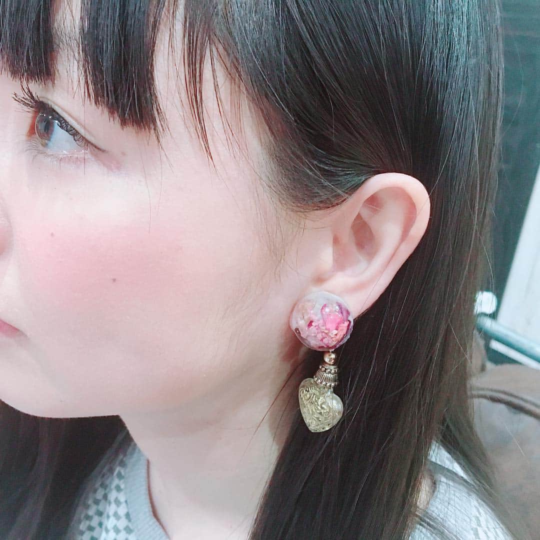 中村千尋さんのインスタグラム写真 - (中村千尋Instagram)「#EFUIE さんが中村をイメージしてイヤリングを作ってくださいました 嬉しすぎる、、🥺 ありがとうございます😢🙌🔥」4月17日 18時05分 - nanakanakamurachihiro