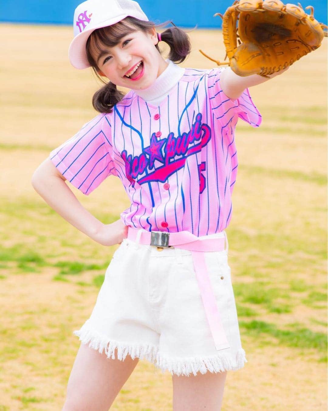 ニコ☆プチのインスタグラム：「4月28日に行われるプチ☆コレ9のテーマはセンバツオシャレ甲子園⚾️ オープニングムービーに出演する9人の選手を発表するよ👏  7人目は… 全力で直球ストレート 背番号5 こっちゃん‼️ 勝利を引き寄せるピュアさが最高の武器✨  8人目の選手の発表もお楽しみに💞  #ニコプチ #プチコレ #琴楓 #プチコレ9」