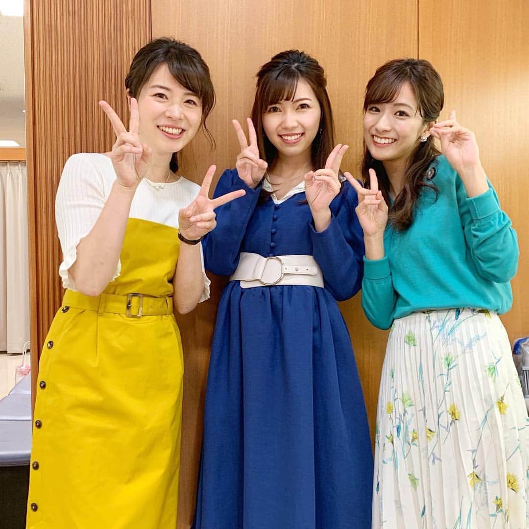 川又智菜美のインスタグラム：「はやドキ💚﻿ 今日は皆川さんと真子ちゃんと3人で☺️﻿ ﻿ さて、今日でInstagramをはじめて一週間！﻿ ﻿ 皆さんフォローにコメント、いいね！﻿ 本当にありがとうございます😂💕﻿ ﻿ こうして皆さんと繋がる場ができたこと、﻿ とても嬉しいです🌟﻿ ﻿ これからもよろしくお願いします🤲﻿ ﻿ #TBS #はやドキ #アナウンサー﻿ #皆川玲奈 アナ #田村真子 アナ﻿ #衣装 #セントフォース #川又智菜美」