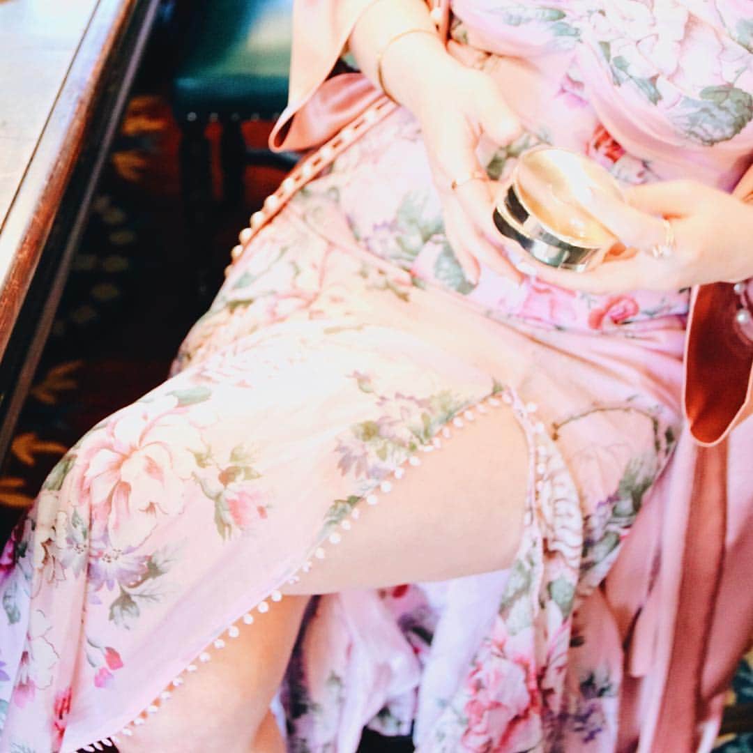 クリスティン・ウェイのインスタグラム：「Spring is here. #dress #springlook #fashion #fashionlover #春コーデ」