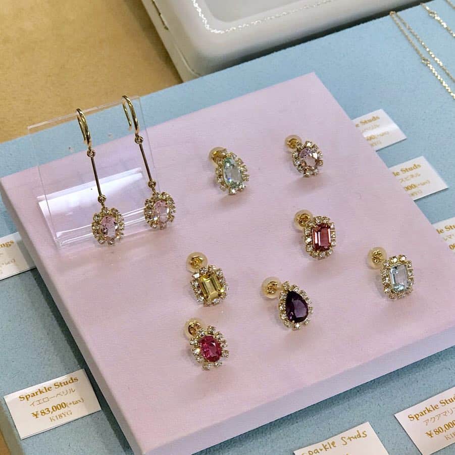 HANKYU.MODEさんのインスタグラム写真 - (HANKYU.MODEInstagram)「SPARKLING COLORS BEAU BLUE POP UP STORE Until 4/23 At 1F Promotion Space11  #Hankyu #HANKYUMODE #umedahankyu #阪急うめだ本店 #うめだ阪急 #阪急百貨店 #osaka #umeda #mode #beaubluejewelry #ボウブルー #宇野真澄 #sparklingcolors #ring #リング #ピアス #天然石 #jewelry #ジュエリー」4月17日 18時30分 - hankyumode