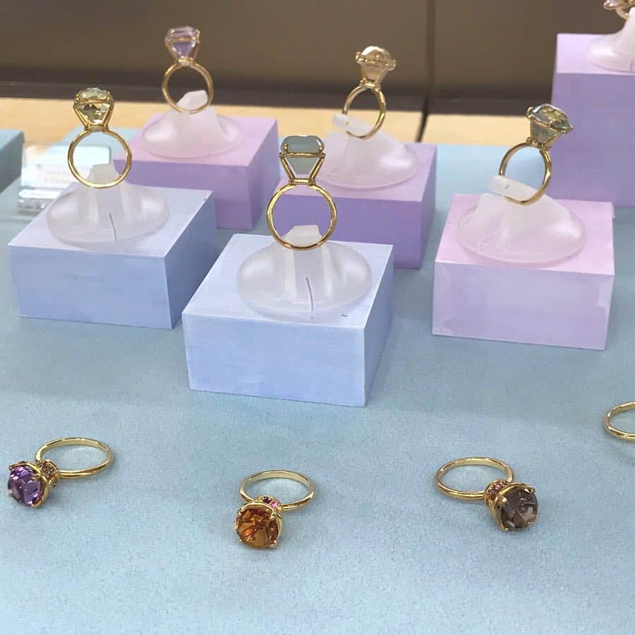 HANKYU.MODEさんのインスタグラム写真 - (HANKYU.MODEInstagram)「SPARKLING COLORS BEAU BLUE POP UP STORE Until 4/23 At 1F Promotion Space11  #Hankyu #HANKYUMODE #umedahankyu #阪急うめだ本店 #うめだ阪急 #阪急百貨店 #osaka #umeda #mode #beaubluejewelry #ボウブルー #宇野真澄 #sparklingcolors #ring #リング #ピアス #天然石 #jewelry #ジュエリー」4月17日 18時30分 - hankyumode