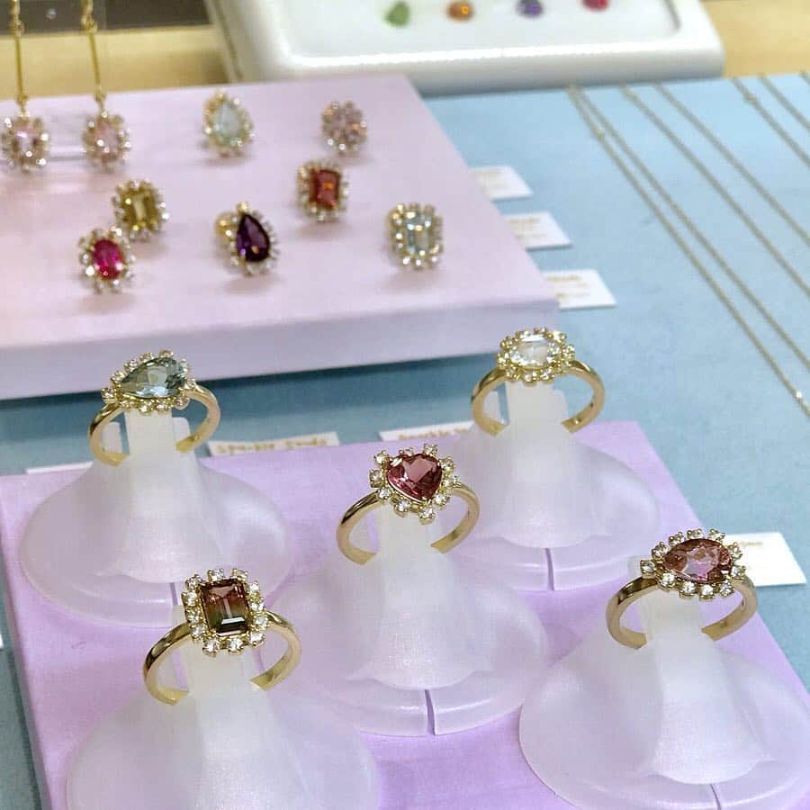 HANKYU.MODEさんのインスタグラム写真 - (HANKYU.MODEInstagram)「SPARKLING COLORS BEAU BLUE POP UP STORE Until 4/23 At 1F Promotion Space11  #Hankyu #HANKYUMODE #umedahankyu #阪急うめだ本店 #うめだ阪急 #阪急百貨店 #osaka #umeda #mode #beaubluejewelry #ボウブルー #宇野真澄 #sparklingcolors #ring #リング #ピアス #天然石 #jewelry #ジュエリー」4月17日 18時30分 - hankyumode