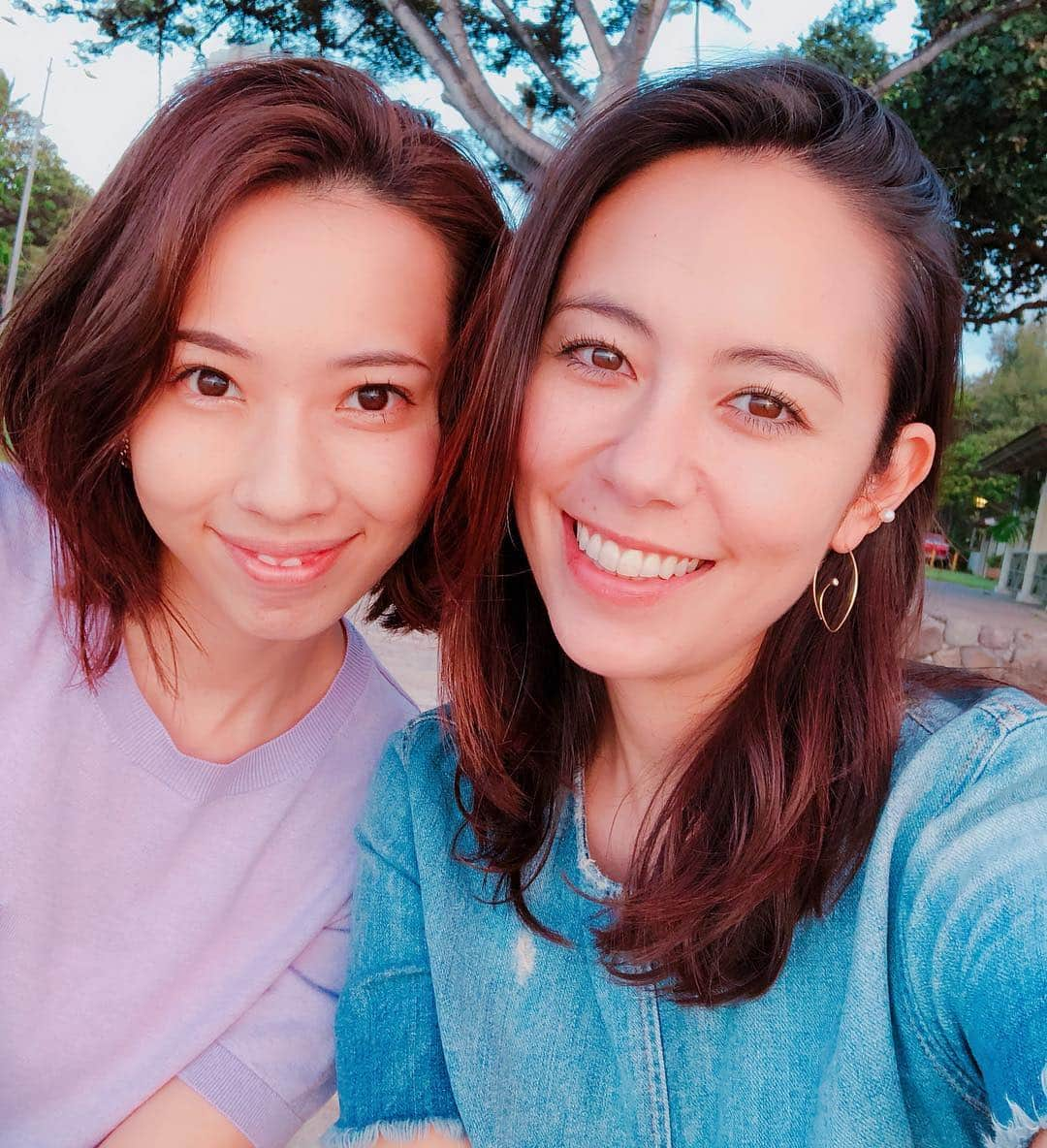 鮎河ナオミさんのインスタグラム写真 - (鮎河ナオミInstagram)「Just in time to catch the sunset💓 サンセットを見に @akane_yoshida と @barefootbeachcafe へ💓 . . . . #sunset #todayssunset #pink #glorious #magicalmoments #bestthingsinlifearefree #honolulu #hawaii #今日のサンセット #ハワイ」4月17日 18時40分 - naomiayukawa