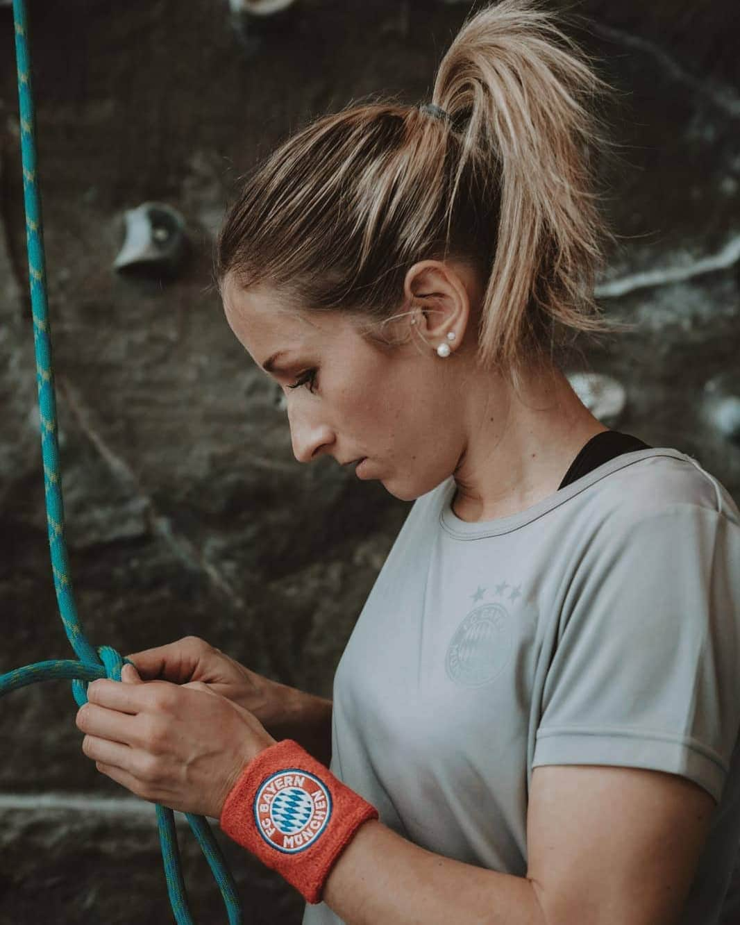 Kathy Hendrichさんのインスタグラム写真 - (Kathy HendrichInstagram)「... Liga-Endspurt mit den @fcbfrauen #dieliga #fcbayernfrauen #knotenlösen」4月17日 19時08分 - kathy_hendrich