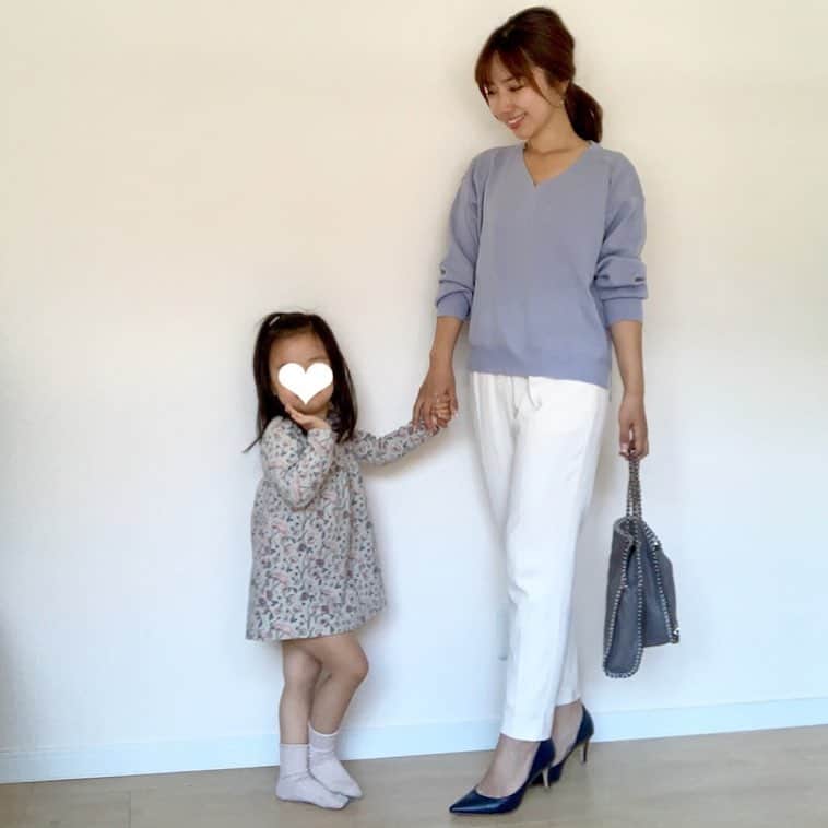 のインスタグラム：「﻿ 本日のブログはオフィシャルEDIST. TOMOMIさん(H153)が更新！！✨✨﻿ 着やせ効果もある春ニットのご紹介です✨﻿ ▶︎ https://ameblo.jp/edist-closet/entry-12454546392.html﻿ ★プロフィール欄→公式サイトからもリンクします﻿ ﻿ ﻿ ﻿ tops  #EDISTcloset Aセット﻿ Vネックシンプルニット﻿ ★webストア対象商品﻿ ﻿ pants #PLST﻿ ﻿ shoes  #DIANA﻿ ﻿ bag  #StellaMcCartney﻿ ﻿ ﻿ ﻿ ﻿ ﻿ ﻿ ﻿  #エディストクローゼット  #着回し  #コーデセットレンタル  #ファッションレンタル #洋服レンタル ﻿ #mamafashion #mamacode #ママファッション #ママコーデ  #オフィスコーデ #通勤コーデ  #通勤服  #お仕事コーデ #オフィスカジュアル #高見えコーデ #体型カバー #スタイルアップ #おしゃれさんと繋がりたい #OLコーデ #エディストクローゼット セット #コーデセットレンタル ﻿ #followforfollowback #f4f #フォロバ #相互フォロー  #相互」