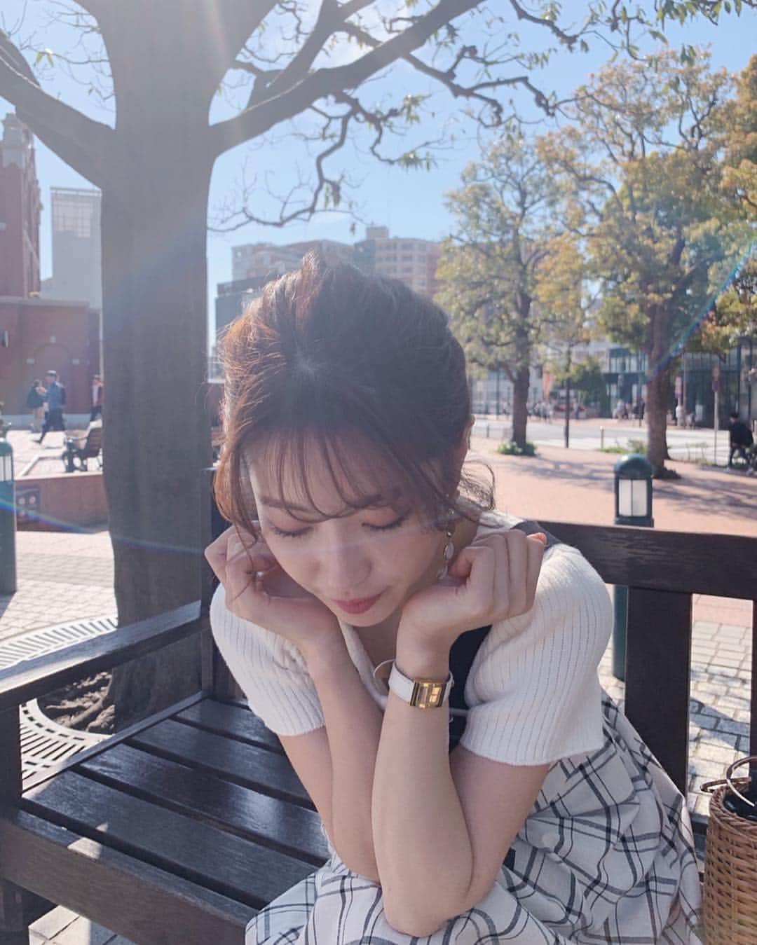 舟山久美子（くみっきー）さんのインスタグラム写真 - (舟山久美子（くみっきー）Instagram)「今日は一日とっても良い日🥰 ここで告知です！ 以前からお伝えしていた  4月29日 お誕生日会の申し込みが始まりました！！ プロフィール画面のリンクから申し込みページに飛べるようになってます！ アクセスしてみてね☺️✨ 当日は、皆様に感謝の気持ちを込めてしっかりとお伝え出来たらと思います❤️ 月曜日までなのでご応募お待ちしてます☺️ 大好きなみんなに会えるの楽しみにしてます✨  この写真のお洋服は タグ付け🏷してます😉 @micoameriofficial  #お誕生日会 #429 #birthday #私服 #micoameri #ミコアメリ」4月17日 19時34分 - kumikofunayama