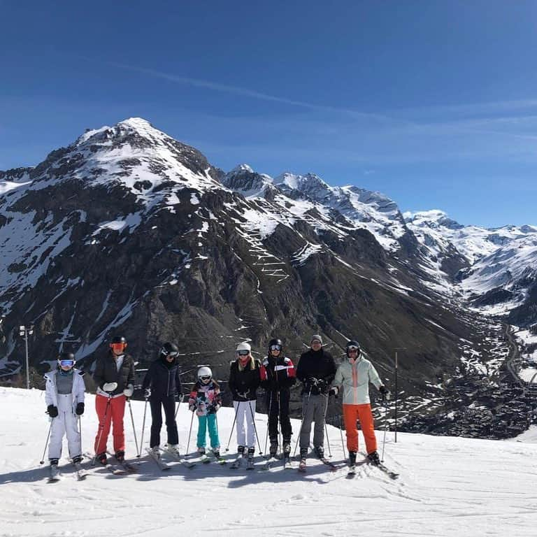 リー・ウエストウッドさんのインスタグラム写真 - (リー・ウエストウッドInstagram)「Squad! Val D’Isere. @mrtbjorn @gracebarber87 @helenstorey_10 @sam_westwood13 @sophiedunlopx  @poppy_westwood12 @ediesj2010 @hiphideouts @valdisere @foliedoucevaldisere」4月17日 19時28分 - westwood_lee