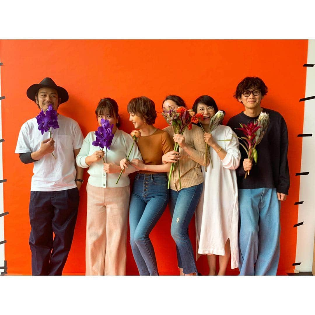 佐々木希さんのインスタグラム写真 - (佐々木希Instagram)「今日は iNtimitéの春夏の第3弾の撮影でした！ あー笑った笑った😂 何故だか今日は皆んなでクルクルするのが流行った😂  #iNtimite」4月17日 19時30分 - nozomisasaki_official