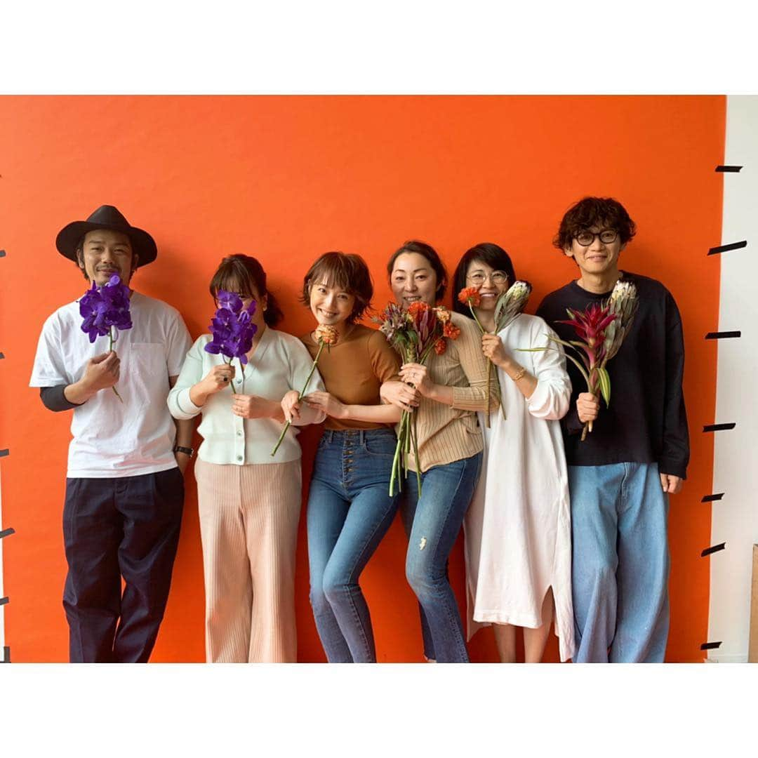 佐々木希さんのインスタグラム写真 - (佐々木希Instagram)「今日は iNtimitéの春夏の第3弾の撮影でした！ あー笑った笑った😂 何故だか今日は皆んなでクルクルするのが流行った😂  #iNtimite」4月17日 19時30分 - nozomisasaki_official