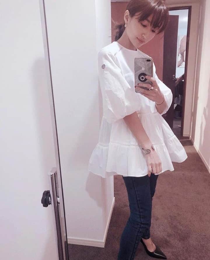 BORDERS at BALCONYのインスタグラム：「いよいよ明日です。 大人気なバレーリーナシリーズが発売致します！ @annanagata ありがとうございます^^。」