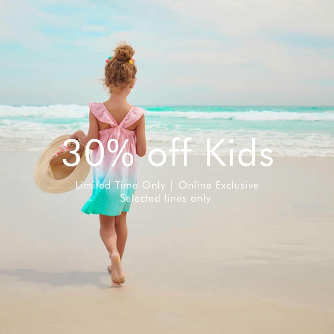 のインスタグラム：「From cute character motifs, tie-dye details and fun embellishments across beachwear, accessories, stationary and more, our #AccessorizeAngels collection will ensure your little ones are ready for all Summer adventures. 🌞 Tap the link in our bio to shop with 30% off selected lines. #Accessorize」