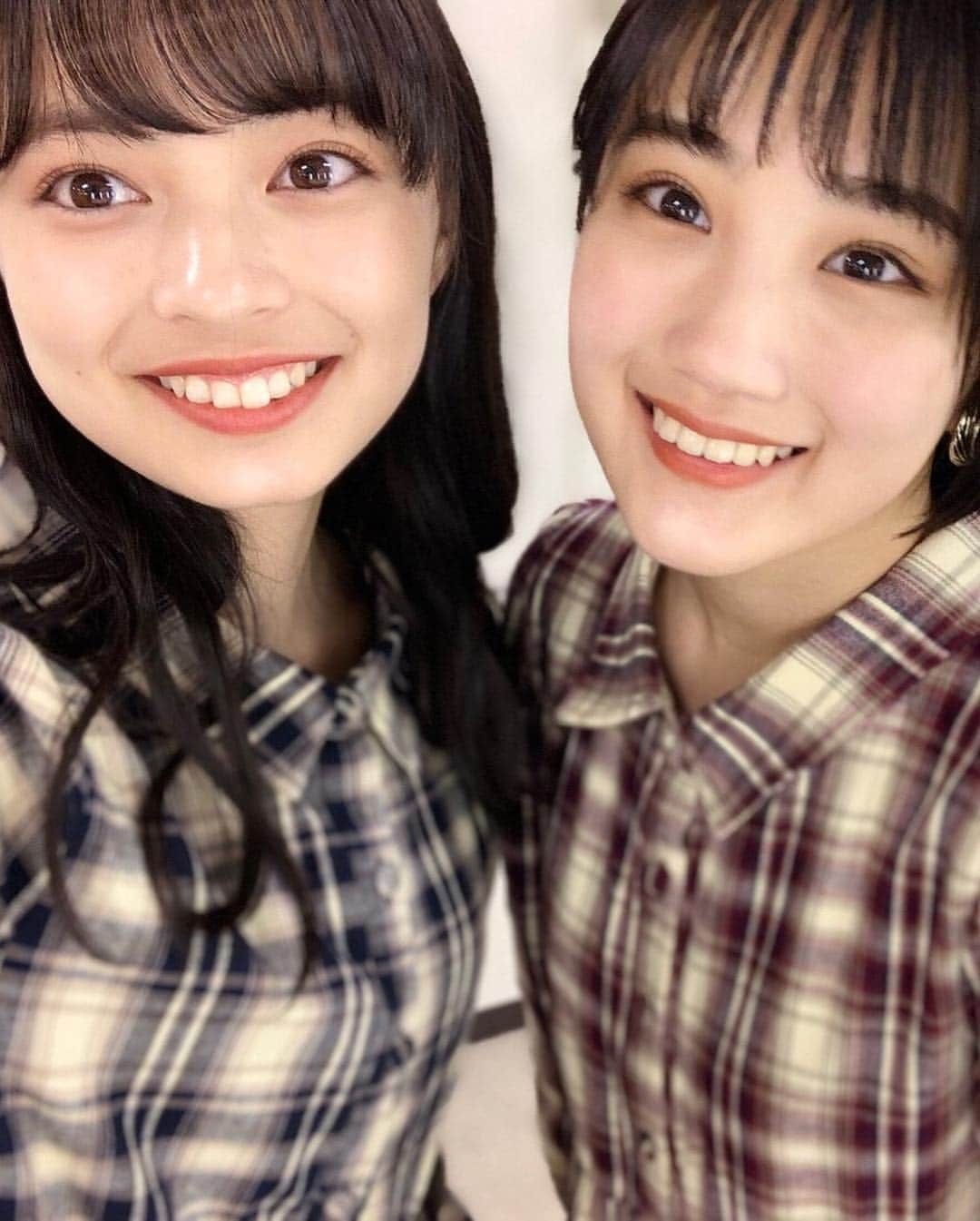 ANGERMEさんのインスタグラム写真 - (ANGERMEInstagram)「昨日はevelynさんのお洋服で双子コーデでした！😚 #evelyn #アンジュルム #ANGERME #上國料萌衣 #船木結 #まるでキキララ✨」4月17日 19時56分 - angerme_official