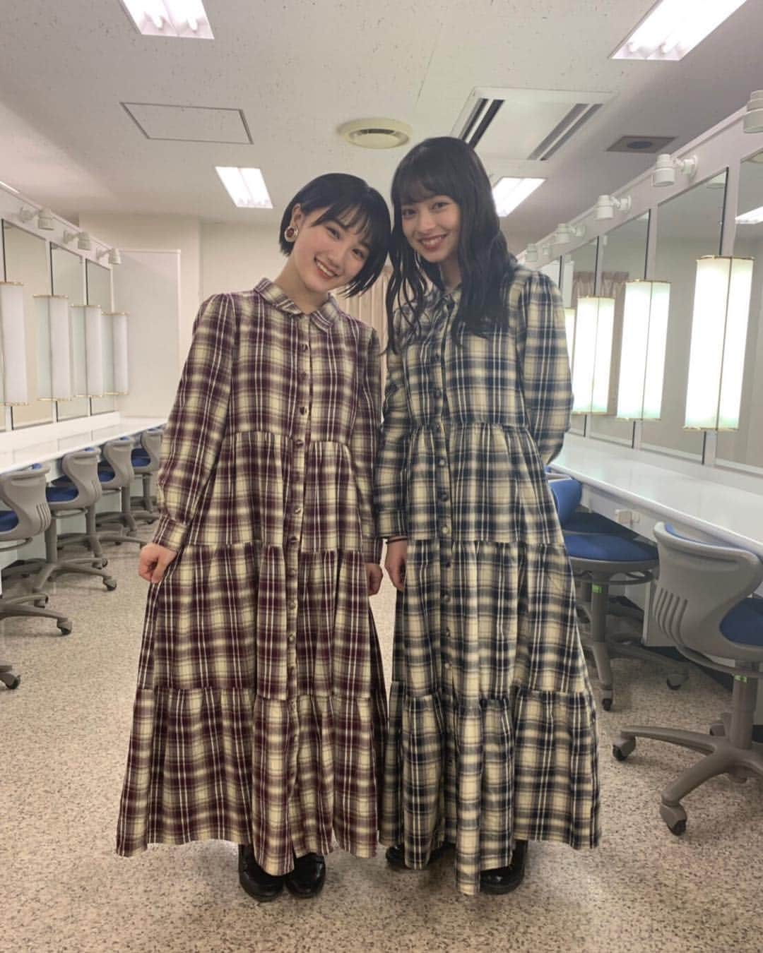 ANGERMEさんのインスタグラム写真 - (ANGERMEInstagram)「昨日はevelynさんのお洋服で双子コーデでした！😚 #evelyn #アンジュルム #ANGERME #上國料萌衣 #船木結 #まるでキキララ✨」4月17日 19時56分 - angerme_official