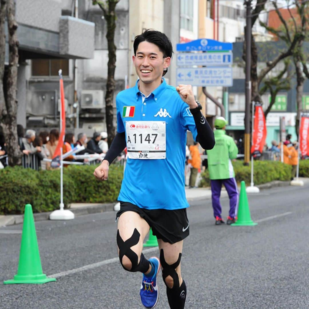 重盛赳男さんのインスタグラム写真 - (重盛赳男Instagram)「鹿児島マラソンの写真再び！ ゴール直前の写真！やたら笑顔！笑 長野マラソンもこんな表情でゴールしたいですね。 . その長野マラソンですが。 今大会の目標は「楽しむこと！」笑 ヒザの状態が変わらずで、練習も積めていないため、自己ベスト更新は難しいと思われるためです。 ですが！そのかわり、沿道の応援を感じて、景色を見て、写真をたくさん撮って、とにかく楽しむ大会にします！ 出場する皆さん、見かけたらぜひお声かけください🙌 . ブログも更新してます！ . #ランニング #マラソン #running #marathon #鹿児島マラソン #長野マラソン #nbs #長野放送 #重盛赳男 #アナウンサー」4月17日 20時02分 - shigemoritakeo