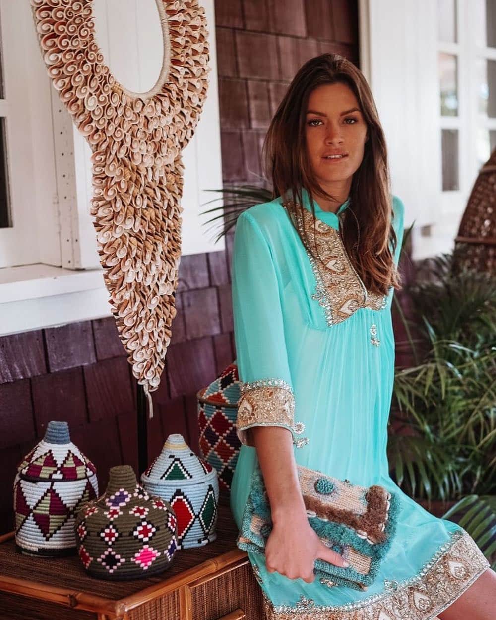 ジャマンピュエッシュのインスタグラム：「A perfect bag for a perfect summer dress. Don’t forget to stop by @lolitajaca while traveling to St Barthélemy to discover these treasures. #jaminpuech #lolitajaca #summer #fashion」