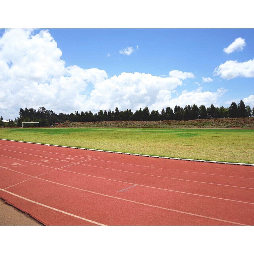 神野大地さんのインスタグラム写真 - (神野大地Instagram)「今日はトレーニングパートナーのAbuとtrack session！🏃‍♂️🇪🇹 標高2700mだとこの顔になります！ 💦💦笑 #エチオピア合宿」4月17日 20時22分 - daichi_0913