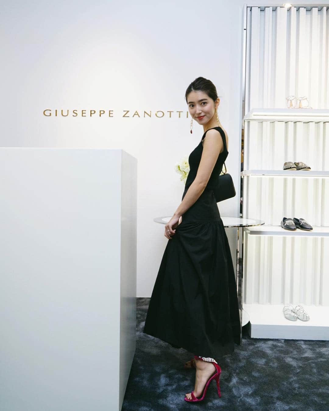 大口智恵美さんのインスタグラム写真 - (大口智恵美Instagram)「GIUSEPPE ZANOTTI!!!♡ 来日しているデザイナーのジュゼッペ・ザノッティさんと写真が撮れてすごく嬉しかった今日でした🥰 #happy #fun #love #instagood」4月17日 20時31分 - chemiiiii