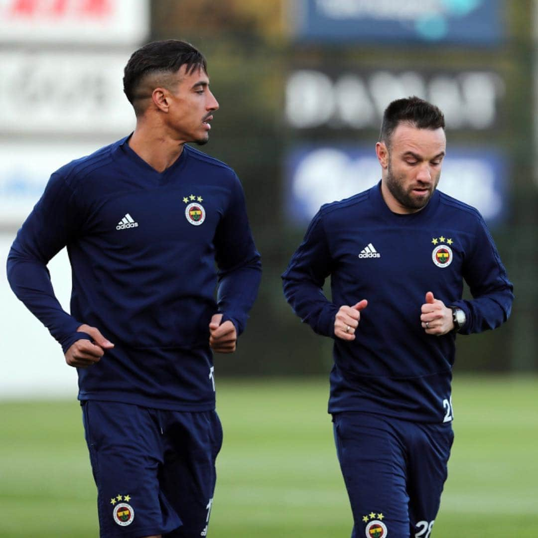 マテュー・ヴァルブエナさんのインスタグラム写真 - (マテュー・ヴァルブエナInstagram)「w/ @dirar_nabil 🤜🤛 #training #fenerbahce」4月17日 20時53分 - mv28_officiel