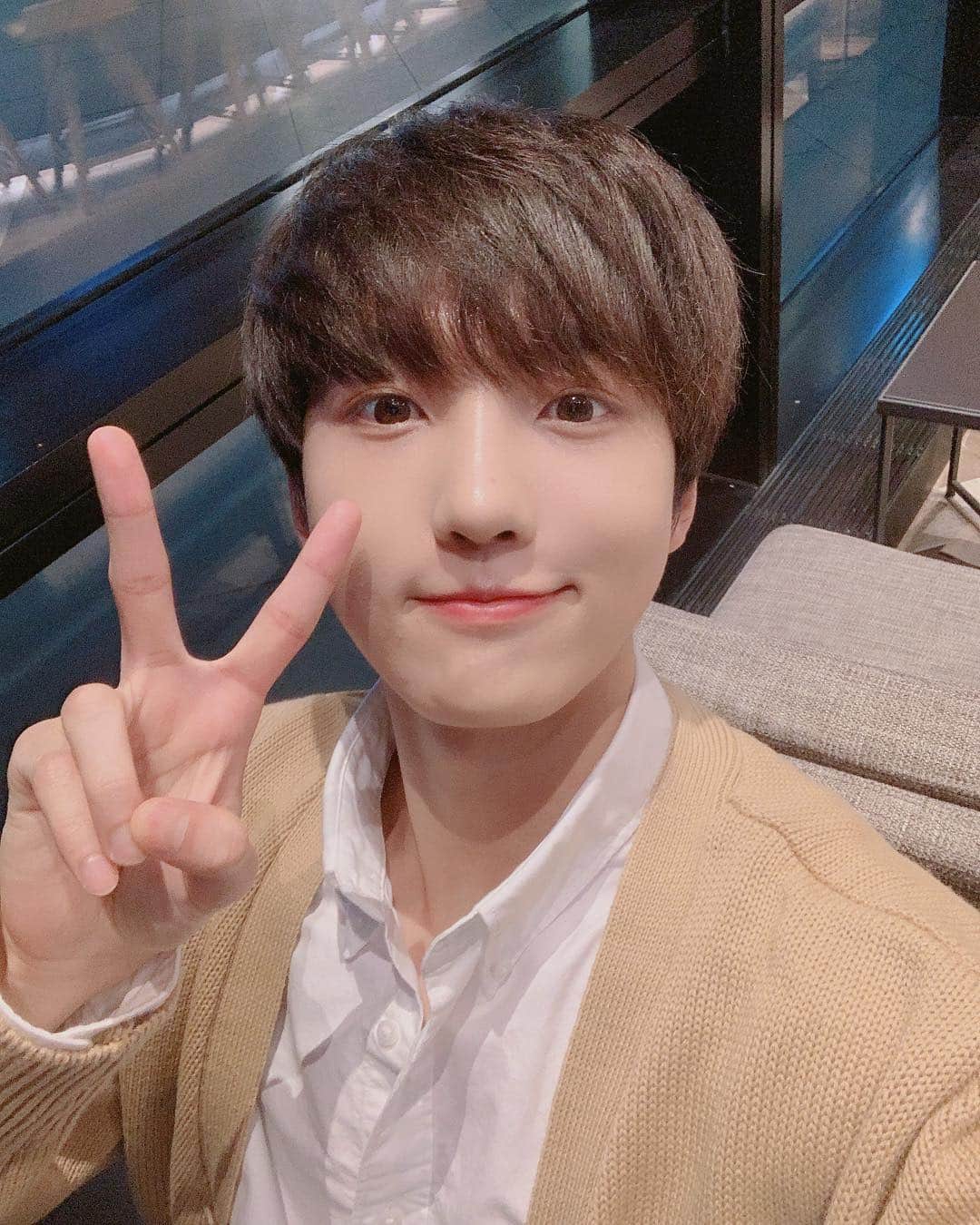 UP10TIONさんのインスタグラム写真 - (UP10TIONInstagram)「How are you 😗✌🏻 ⠀⠀⠀ #UP10TION #업텐션 #SUNYOUL #선율 #2019LaberintoTour #NorthAmerica」4月17日 20時46分 - u10t_official