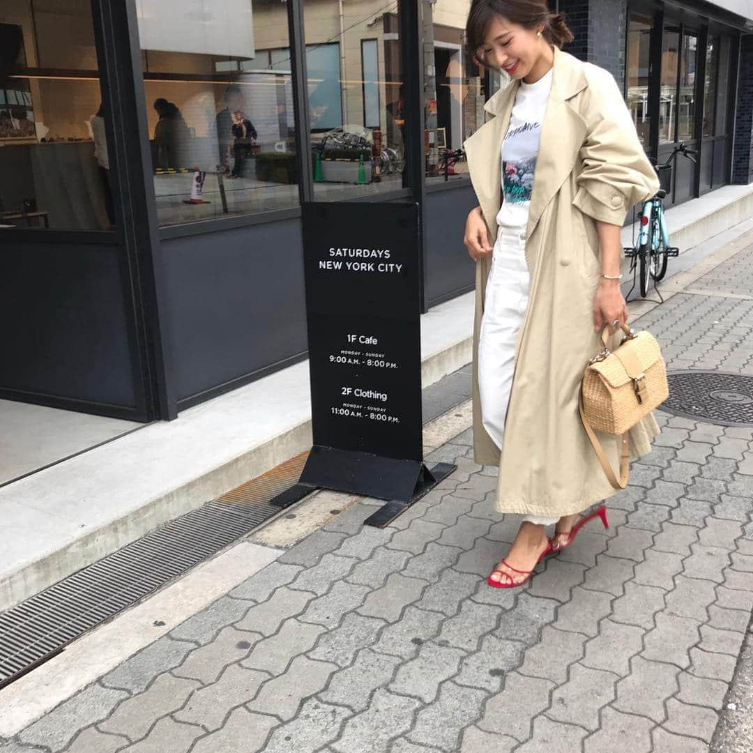 Hiromi Ｍaedaさんのインスタグラム写真 - (Hiromi ＭaedaInstagram)「#outfit ・ リップと靴で赤❤️ ・ ・ ・ outer #koche tops #dzzit  pants #zara bag #vtthai (10%off coupon▷hiron953) shoes #letalon」4月17日 21時11分 - hiron953