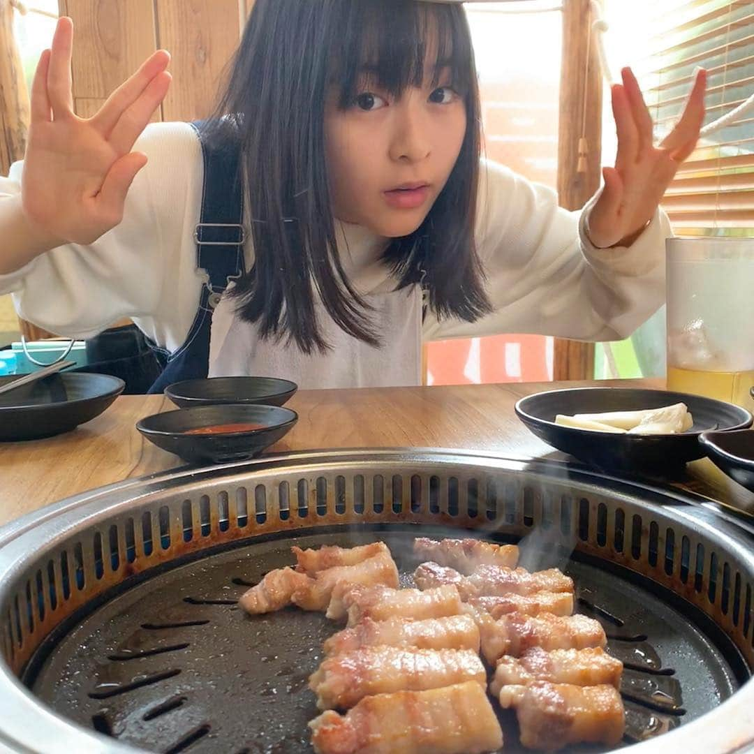 森七菜さんのインスタグラム写真 - (森七菜Instagram)「🐷🐷🐷 #サムギョプサル #豚ポーズ  #お肉好き #もりなな #森七菜」4月17日 21時07分 - morinana_official