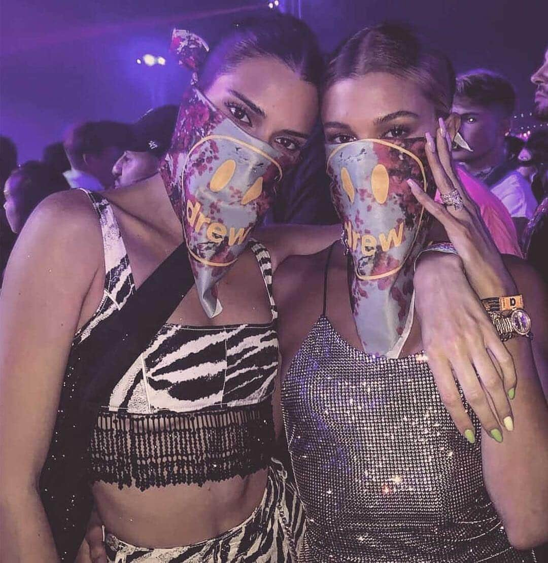 Beginning Boutiqueさんのインスタグラム写真 - (Beginning BoutiqueInstagram)「Festival besties ☆ @kendalljenner @haileybieber」4月17日 21時16分 - beginningboutique