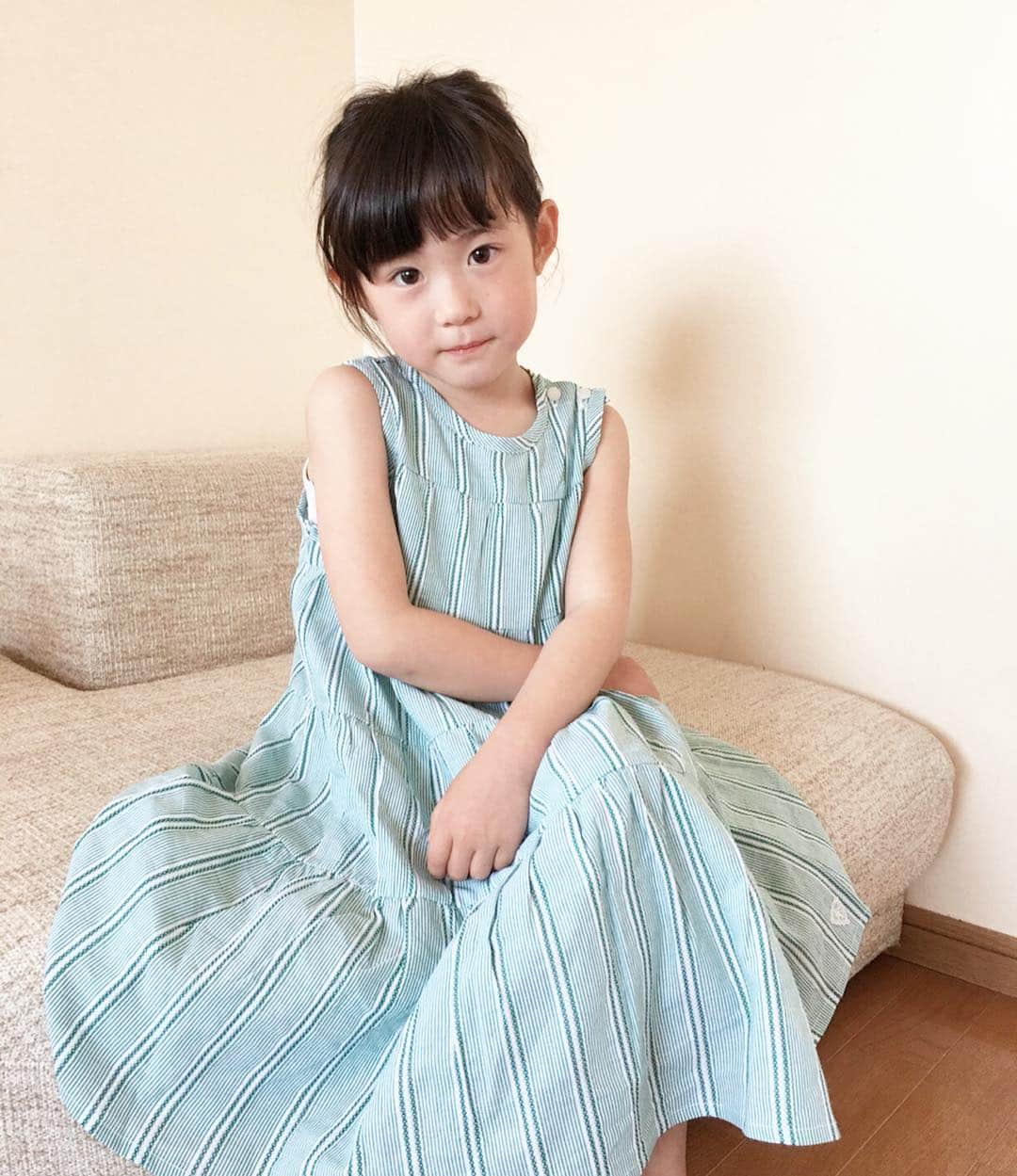 *yoko*さんのインスタグラム写真 - (*yoko*Instagram)「* ◇2019.4.17 wed. ・ 年長さんになって、すっかりお姉さんやなぁ。 だんだん暖かくなってきて夏物欲してます。 自分のも心乃のもグリーン大好き💚 👗ティアードワンピース @babychu2014　#littlestbystcloset ・ @professionalslendermake_083  やっぱこれお気に入りすぎる♡ ・ #5歳#5歳3ヶ月#babychu#キッズコーデ#キッズファッション」4月17日 21時16分 - yococono