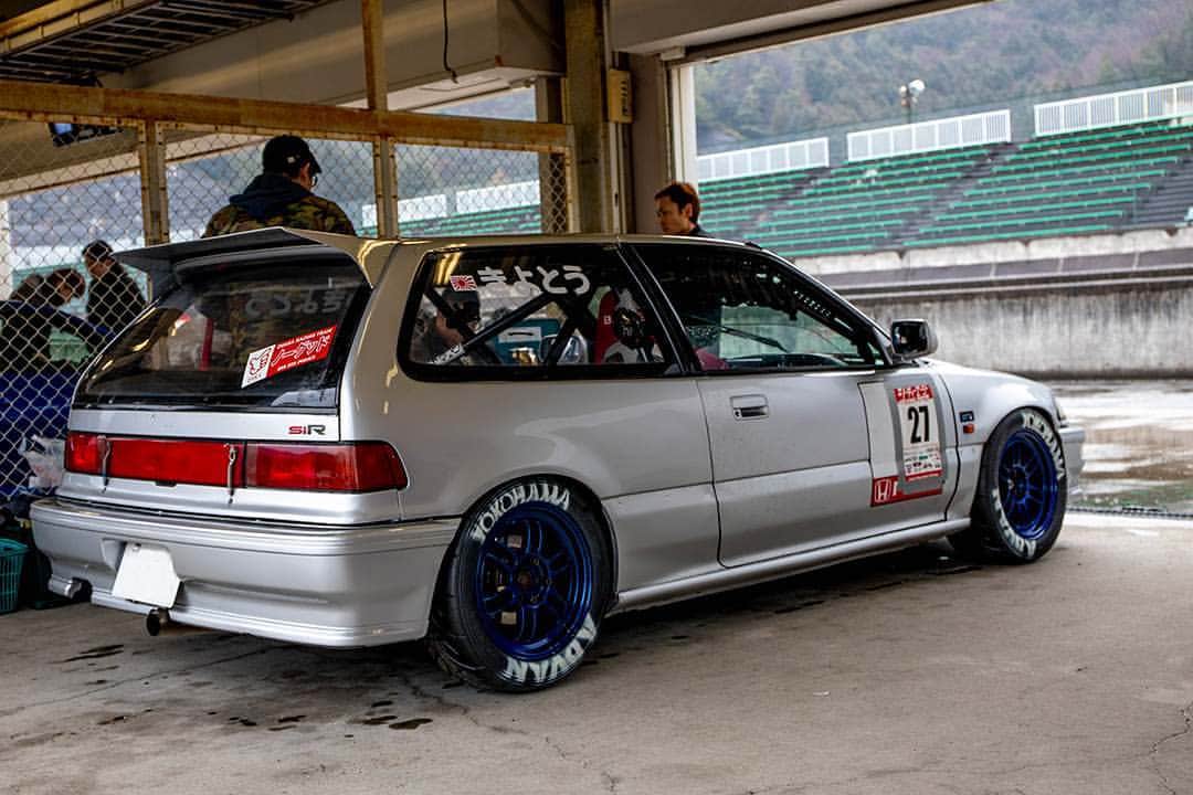 のインスタグラム：「_ CAR SHOP PANTHER Honda EF9 CIVIC SiR _ _ Shot on 20-Jan 2019 "CTAC(Central Time Attack Challenge)" at Central Circuit (Hyogo, Japan) owner: @kiyo_ek9 ( 「噂のキヨトウ」さん ) photo: @mistbahn _ _ JP) 2019年01月20日、セントラルサーキットで開催されたCTAC(セントラル・タイムアタック・チャレンジ)で撮影。 _ _ #ctac #centralcircuit #セントラルサーキット #honda #civic #hondacivic #ホンダシビック #シビック #ef9 #ef #efcivic #hondacivicsir #carshoppanther #カーショップパンター #bseries #b18 #b18c #osakajdm #kanjo #kanjostyle #kanjoracer #kanjozoku #trackcar #trackspec #trackstance #timeattack #timeattackjapan #tuningcartimeattack #oldskoolhonda_」
