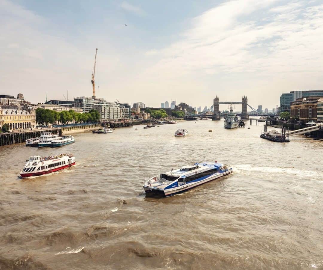 National Geographic Travelさんのインスタグラム写真 - (National Geographic TravelInstagram)「Photo by @lucalocatelliphoto | For centuries the river Thames has been considered the backbone of London. Used for transportation by commuters and tourists, the rivers’ waters today are kept under control to prevent tidal flooding, storm surges and rising sea levels. My work revolves around the making of the future, how our society transitions through new ways of living, and how technology is changing our approach to the environment and to our cities. I’ve embarked on a journey with @natgeo to showcase how London, one of the world’s busiest and fastest growing cities, is evolving. Follow me @lucalocatelliphoto to find out more about the London story I covered for @natgeo #London #thames #river #britain #people #city」4月18日 7時04分 - natgeotravel