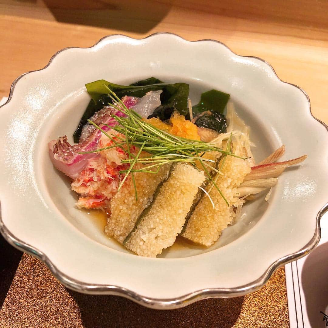 吉川ちかさんのインスタグラム写真 - (吉川ちかInstagram)「寿司すし寿司〜🍣 めっちゃ美味しかった😉💓 池袋にあるもみぢってお店!! . 美味しすぎて終始興奮 りなちゃんも 喜んでて良かったぁ🥺💓 . #寿司#🍣#イクラ#うに#池袋#dinner#美味しかった#誕生日会#最高な1日でした#幸せ#happy」4月18日 7時23分 - yoshikawachika_1116