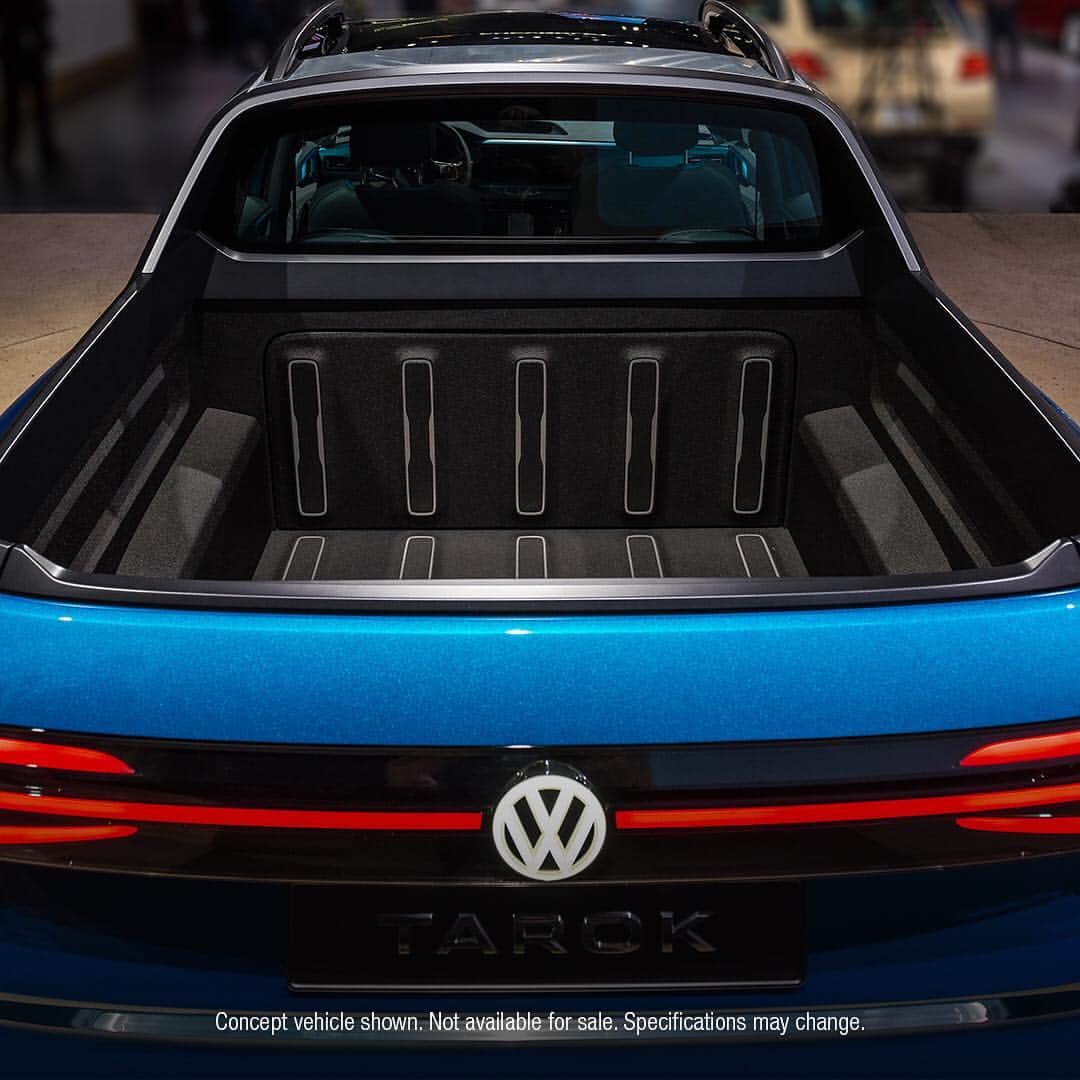 Volkswagen USAさんのインスタグラム写真 - (Volkswagen USAInstagram)「Seating for 5 and a versatile load area. #VWTarok #NYIAS」4月18日 7時50分 - vw