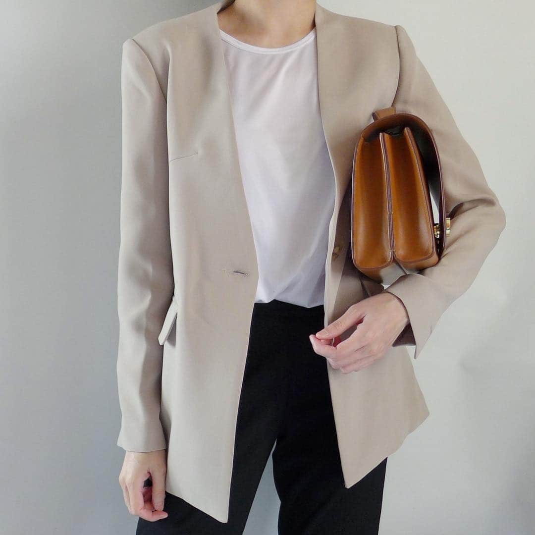 Matildaのインスタグラム：「Who love neutral colors as much as I do? #ad」