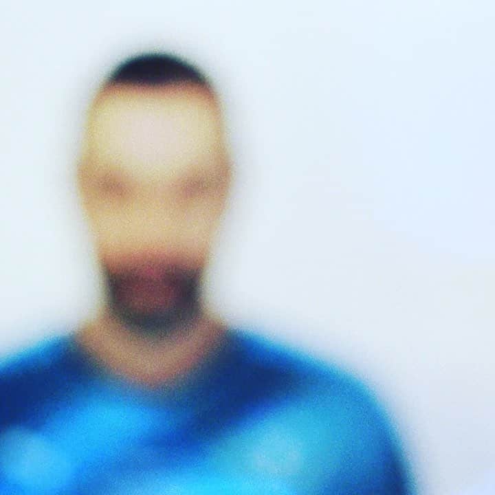 ロベール・ピレスのインスタグラム：「I’m very happy to be back for the #Soccer Aid World XI and we’re going to get that shield back this year! Help raise vital money for @socceraid for @unicef_uk and get tickets to the big match at Stamford Bridge on Sunday 16 June via the link in my bio 👌 #socceraid #unicef」