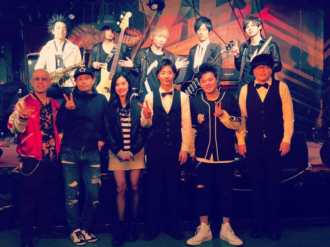 下畑博文さんのインスタグラム写真 - (下畑博文Instagram)「先日 SiXX というバンドのMVに出させてもらいました！ 品川ヒロシ監督の作品です。 バッドボーイズの佐田君と2人でチンピラ役です。 俺だけVシネです、新喜劇です、昭和です。。。 #品川ヒロシ #SiXX #バッドボーイズ佐田  #ライス関町  #しもにー」4月17日 23時20分 - shimo.nii