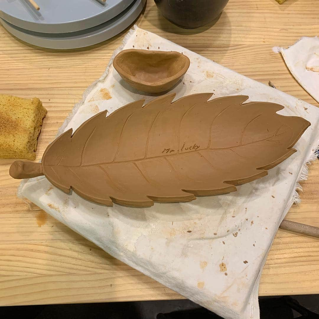 カン・ギョンミンさんのインスタグラム写真 - (カン・ギョンミンInstagram)「아빠랑 갑자기 단둘이 데이트했다ㅋㅋㅣ키 💗 🥣 그릇공방 핵꿀잼 👨‍👧💗」4月17日 23時34分 - kkmmmkk