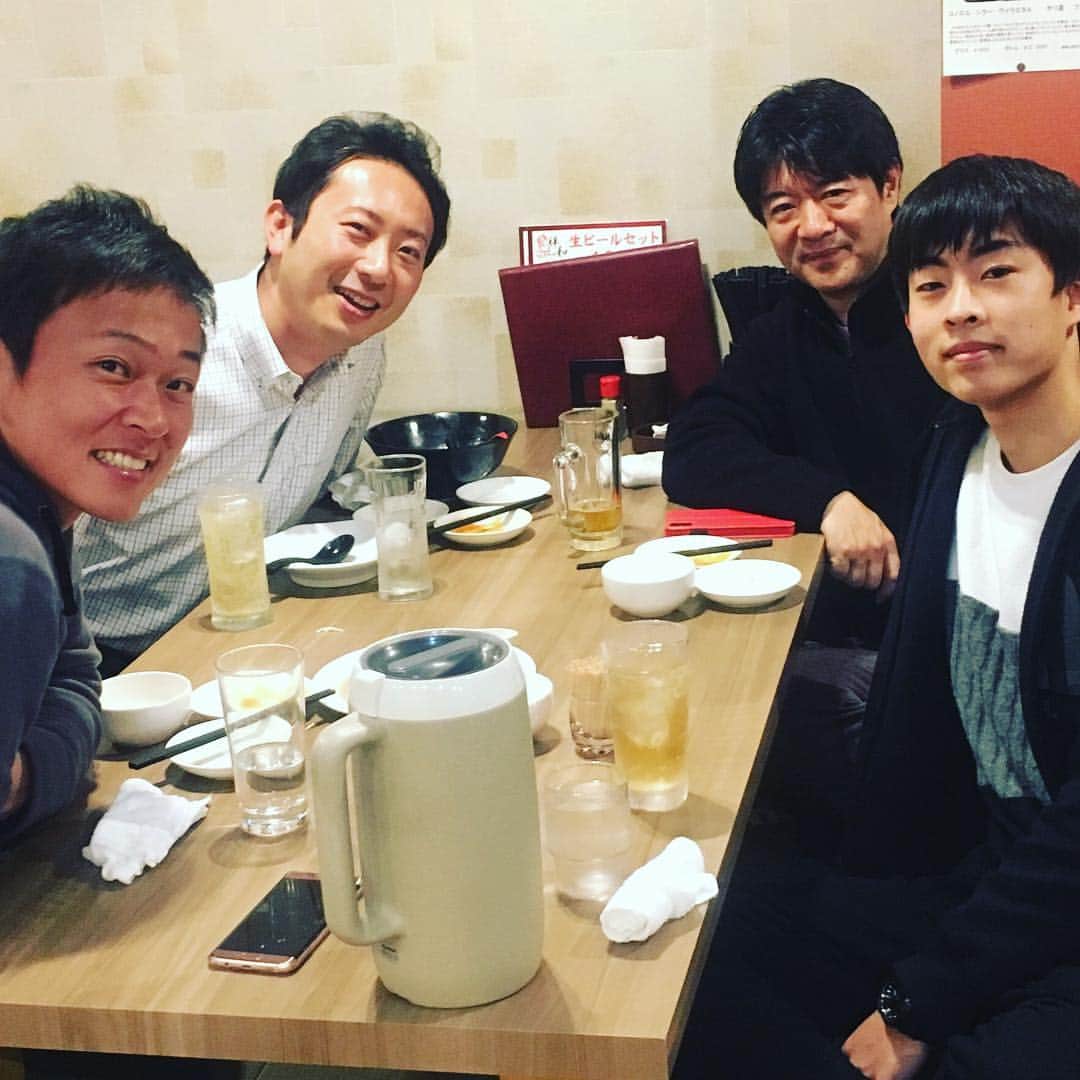 倉橋友和さんのインスタグラム写真 - (倉橋友和Instagram)「#修作さん と、#メーテレ #アップ （#ドデスカ #デルサタ も！）のスタジオを支えている#レジェンド #フロアディレクター 酒井さんと会食🍜途中、この春に大学生になったばかりという酒井さんの息子さんも駆けつけ、楽しいひと時でした。 #気象予報士 #山田修作 #アナウンサー #倉橋友和」4月18日 0時17分 - nbn_kurahashi