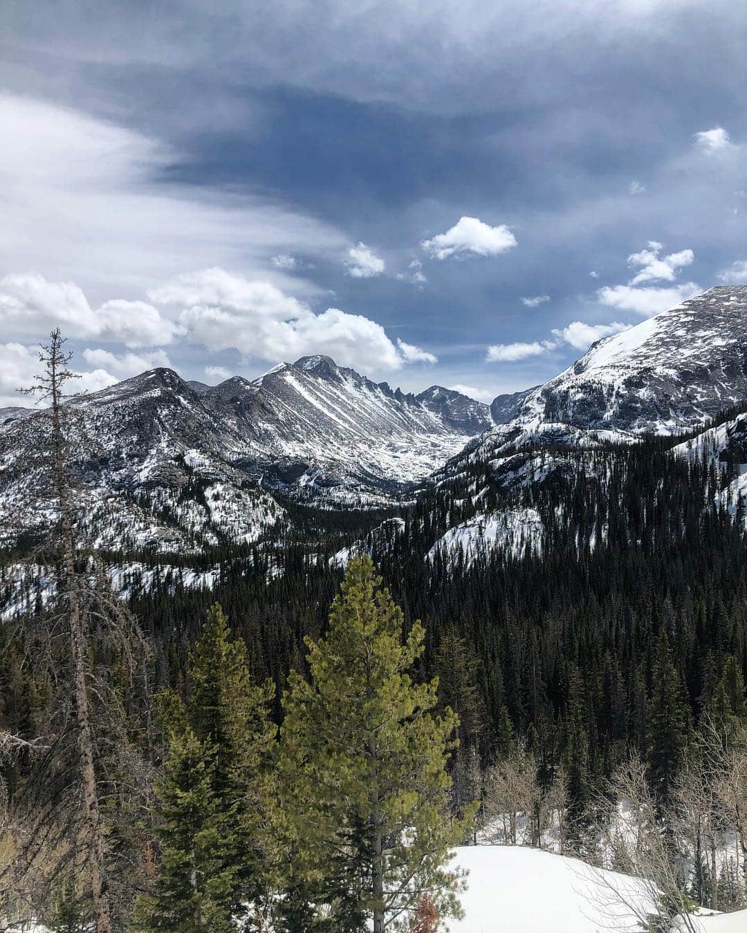 ポール・ロビンソンのインスタグラム：「RMNP days have been amazing lately! @rockynps」