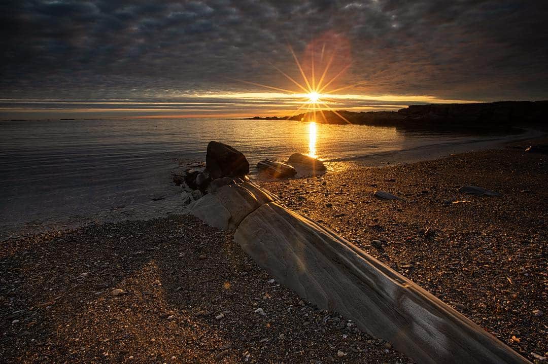 アンジー・ペインさんのインスタグラム写真 - (アンジー・ペインInstagram)「A moment of Maine magic. I’ll be posting a few more memorable moments in the story today. • • • • • #landscape #landscapephotography」4月18日 0時39分 - angelajpayne