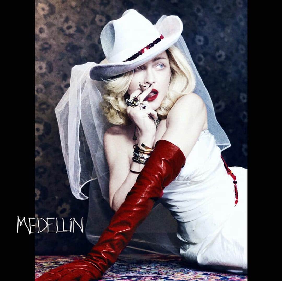 マドンナさんのインスタグラム写真 - (マドンナInstagram)「Madame ❌ June 14, 2019 ❌ listen to #Medellin ft. @maluma now ❌ @stevenkleinstudio」4月18日 1時03分 - madonna