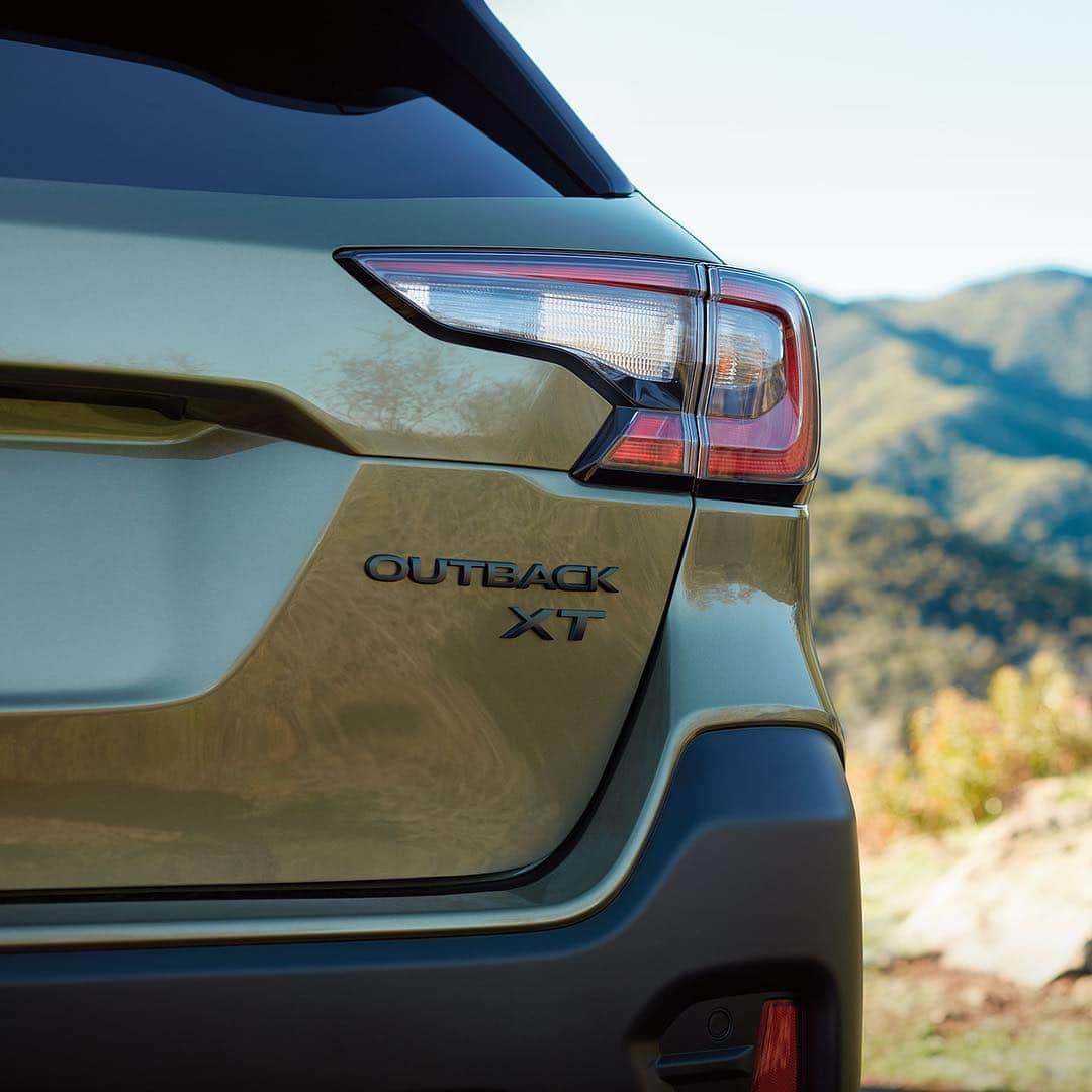 Subaru of Americaさんのインスタグラム写真 - (Subaru of AmericaInstagram)「Introducing the all-new, most adventurous, most reliable, safest, best Subaru Outback ever. Click the link in our bio to learn more. #NYIAS #SubaruOutback」4月18日 1時18分 - subaru_usa