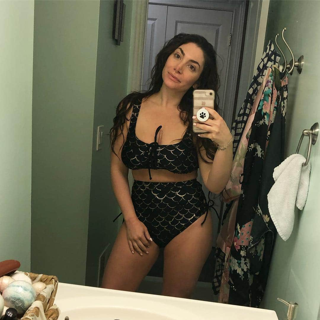 ディーナ・ニコール・コルテーゼさんのインスタグラム写真 - (ディーナ・ニコール・コルテーゼInstagram)「So excited to rock my #snookini when We go away for my family vacation to Aruba in July !!! Thank you @snooki for hooking your meatball up !!! @thesnookishop #snookiniswim」4月18日 1時38分 - deenanicole