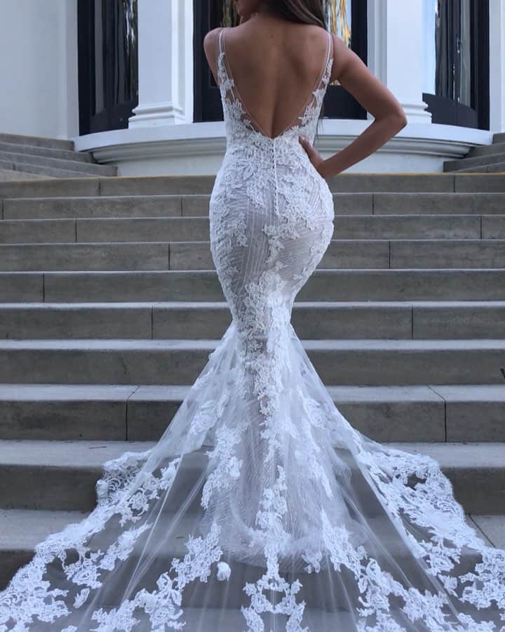 のインスタグラム：「YES AND YES!😍 Perfection by @enzoani❤️ Tag your besties •  @enzoani @enzoani  @enzoani」