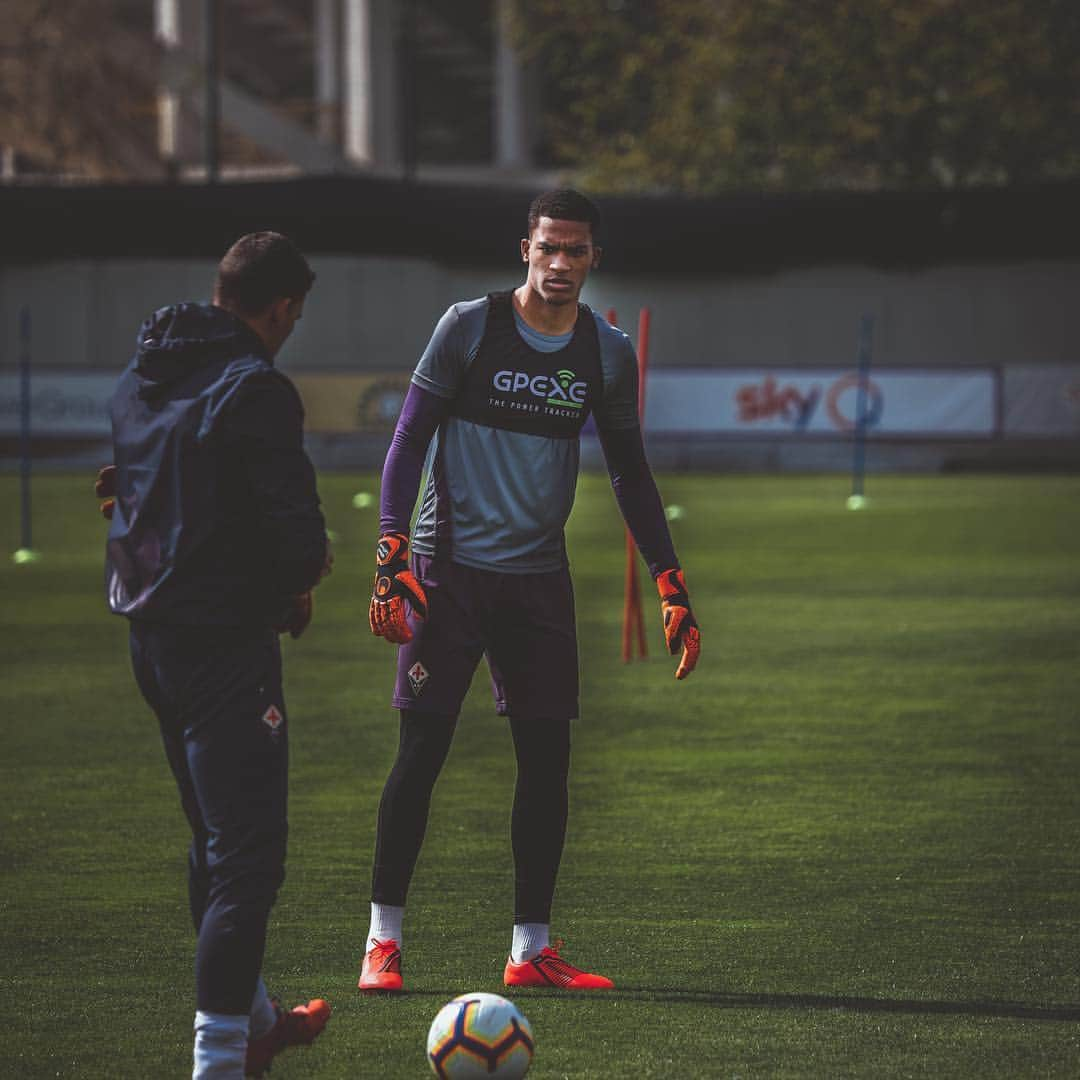 ACFフィオレンティーナさんのインスタグラム写真 - (ACFフィオレンティーナInstagram)「TRAINING⚽️TIME  #NoiSiamoFirenze ⚜️ #InsiemeSiamoPiùForti」4月18日 2時20分 - acffiorentina