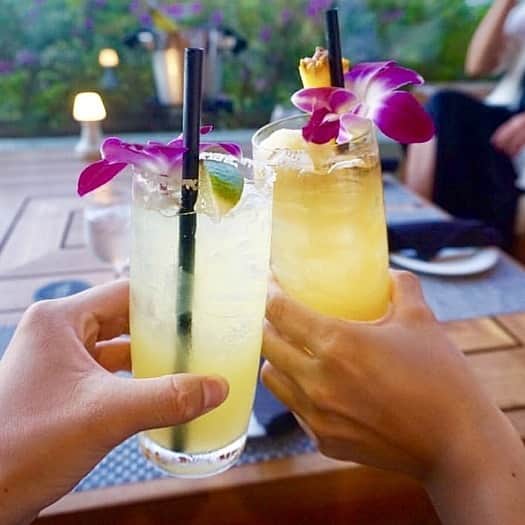 Trump Waikikiさんのインスタグラム写真 - (Trump WaikikiInstagram)「Here’s a toast to enjoy special handcrafted beverages including the award-winning Ilikea's Mai Tai at Wai‘olu Ocean Cuisine. 📷: @yuia3t  #trumpwaikiki #waioluoceancuisine #liquidartistry #happyhour #happyhourwaikiki #maitai #rumdrinks #pineapple  マイタイのコンテストで世界一に輝いた”イリケアズ・マイタイ”を、ワイオル・オーシャン・キュイジーヌでお楽しみください。 画像提供： @yuia3t  #ワイオルオーシャンキュイジーヌ #トランプワイキキ #マイタイ」4月18日 8時22分 - trumpwaikiki